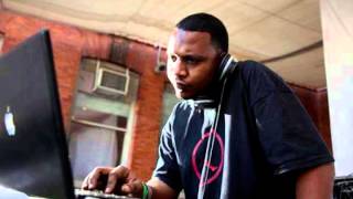 DJ Rashad vs Julio Bashmore  Battle For Middle You Juke Remix [upl. by Nigem]