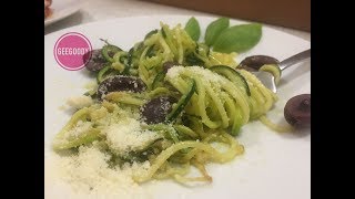 LOW CARB PASTA ALTERNATIVE ZOODLES [upl. by Nosrettap775]