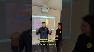 Realidade virtual na escola australiana [upl. by Annailuj101]