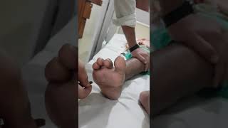 Upgoing plantar reflex positive Babinskis test [upl. by Blakely]