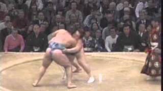 Kotooshu vs Hakuho 1 kyusho 2005 [upl. by Nhor19]