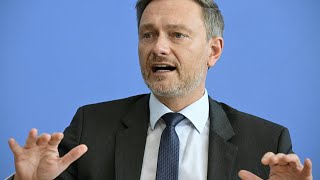 Kabinett beschließt Haushalt 2022 und Sondervermögen Bundeswehr  AFP [upl. by Esiole]