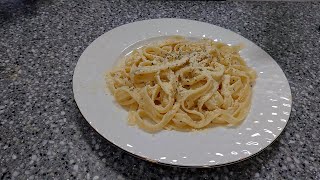 Really Quick and Easy Fettuccini Alfredo [upl. by Meeka255]