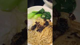 Black Onion Noodles with just 5 ingredients 🧅🍜 Onions soy sauce salt Thirteen Spices Powdecook [upl. by Eillime]