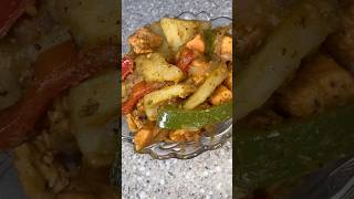 EASY CHICKEN amp POTATOES IN 60 SECONDS 🤤 shorts chickenrecipes potatoes comfortfood easy [upl. by Madaras]