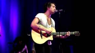 Paolo Nutini sings in Italian Venaria Reale [upl. by Nannarb]