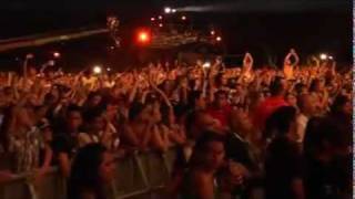 LMFAO Champagne Showers en vivo HD [upl. by Anabelle]