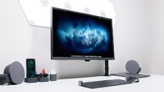 Desk Setup 2018 UPGRADE [upl. by Ruddie]