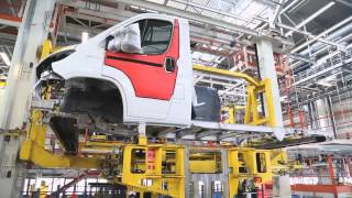 Vidéo Usine SEVEL Sud Fiat PSA à Val di Sangro [upl. by Yotal]