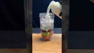 Easy Healthy Milkshake 🍓🍇 short viralvideo [upl. by Lombard]