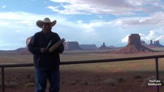 USA Natay Navajo Singer quotNavajo Squaw Dancequot im Monument Valley Utah United States Indianer Sänger [upl. by Meekahs]