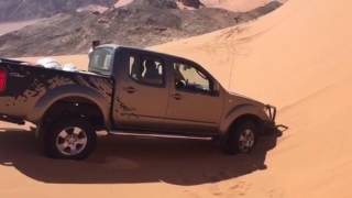 Nissan navara D40 dessert off road on sand and articulation [upl. by Katuscha]