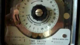 Time Switch  Sangamo Weston S317122 timeswitch  Rate Changer [upl. by Analart493]