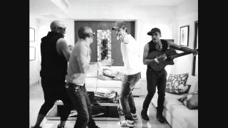 Enrique Iglesias  Bailando Español ft Descemer Bueno Gente De Zona Bailando Letra 2014 [upl. by Keare]