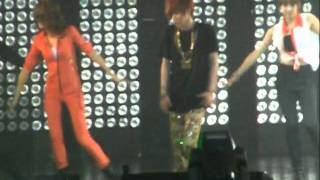 fancam 110610 SHINee Taemin  Dance Battle  SM TOWN in Paris [upl. by Vivi739]