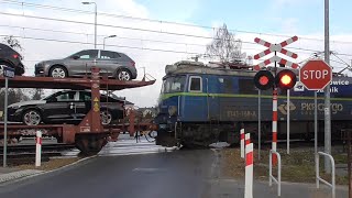 Przejazd kolejowy Jawiszowice ul Wiśniowa [upl. by Fry]