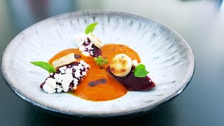 Chefkoch Vincent Kochshow 429 Roasted Tomato Soup  Beetroot  Feta [upl. by Akimak590]