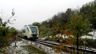 Treni in Transito dopo la prima NEVICATA dellanno [upl. by Halilahk703]