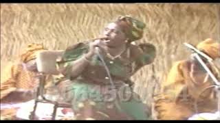 HAJIYA BARMANI MAI CHOGE PROMINANT HAUSA MUSICIAN FROM AFRICA GIDAN KASHE AHU 1988 [upl. by Annoet]