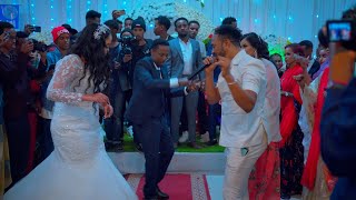 Cabdirisaaq Anshax Nacabna Geed ku Xidha Aroos Cawale Adan amp Mss Xiis Official Video [upl. by Enaitsirk]