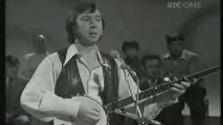 Irish Celtic Music  Come By The Hills  Isle Of Inishfree  Tommy Makem [upl. by Nyraf]