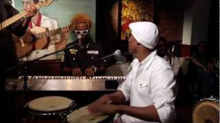 Unforgettable Live Performance Pedrito Martinez Group  La Luna  La Luna Live New Yorkmp4 [upl. by Anjela]