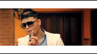 Farruko HOLA BEBA Video Oficial [upl. by Nennerb]