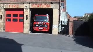 Oxfordshire Fire amp Rescue Service Thame WrLVreg Volvo Turnout June 2007 [upl. by Lleinnad243]