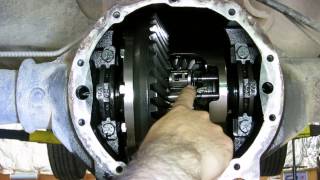 GM locking differential  how it works [upl. by Aip843]