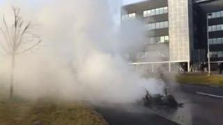 Mopedbil i lågor vid Väla [upl. by Ocsecnarf]