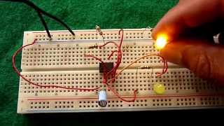 Circuito Intermitente Para LEDs Fácil De Hacer [upl. by Yemac]