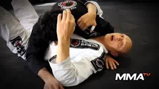 Jiu Jitsu Inversão de posição de 100kg para o triângulo invertido [upl. by Huttan]