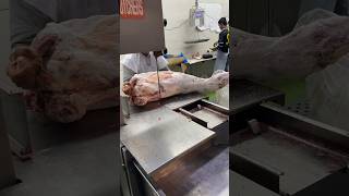 Australian whole mutton carcass 6pice cutting skills with cutters machine exports manshorts [upl. by Anileme]