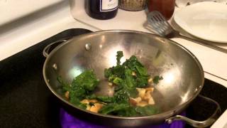 Shiitake amp Spinach Steak amp Eggs Recipe  4 Hour Body Slow Carb Diet [upl. by Tierney]