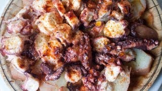 Pulpo con cachelos en la olla rápida [upl. by Greenes]