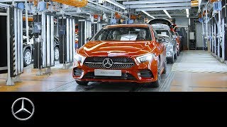 Anlauf der neuen MercedesBenz AKlasse 2018  60 Sekunden [upl. by Duvall]