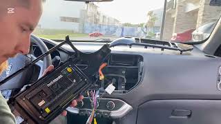 Instalación pantalla Kia Río 1517 DERICAR [upl. by Zarger]