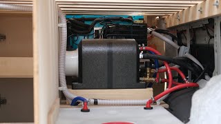 Druckwasserpumpe anschließen und heißes Wasser🔥💦 dank Warmwasserboiler im T5 DIY Campervan [upl. by Woodhead]