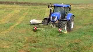 New Holland und John Deere beim Mähen und Wenden [upl. by Albie376]