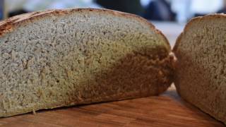 Frisches Roggenbrot in der Bread amp Cake  die patentierte Backplatte  DENK Keramik [upl. by Hunger751]