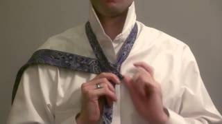 Cómo hacer el nudo de corbata windsor paso a paso en español Spanish How to Tie a Tie [upl. by Yanaton]