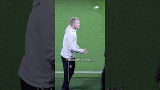 😂 DONNY VAN DE BEEK mist het KOUDE WEER niet in NEDERLAND🥶 Nederland PSV [upl. by Nilrac]