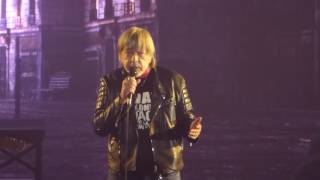 Renaud  Toujours debout  Forest National 08112016 HD [upl. by Aydiv]