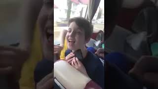 Copii canta manele in autocar viitorul suna bine [upl. by Asta]