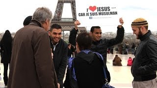 Street Dawah devant la Tour Eiffel  Parlez de lislam au Trocadero [upl. by Irovi]