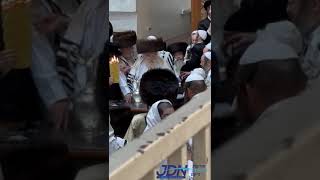 Toldos Aharon Rebbe Making Havdalah Motzei Yom Kippur 5785 [upl. by Sel899]