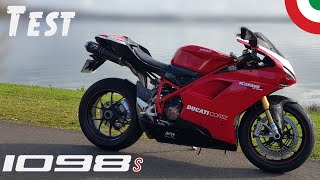 quotTestquot Elle est aussi belle queffrayante un moteur de dingue quotDucati 1098s de 2007quot [upl. by Amzaj]