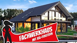 Modernes Fachwerkhaus mit riesigen XXLFenstern von Meisterstück Haus  Haustour  Hausbau Helden [upl. by Eimmat]