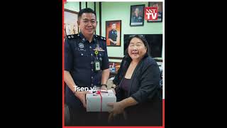 Elderly woman thanks district top cop for rescuing her from vehicle stuck in floodwaters [upl. by Wilbert748]