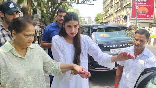 Athiya Shetty With Family Vote in Mumbai [upl. by Lyrak]